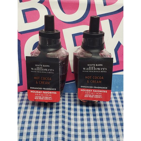 BBW Hot Cocoa & Cream Enhanced HOLIDAY FAVORITES Wallflower Fragrance Refill - Picture 1 of 2